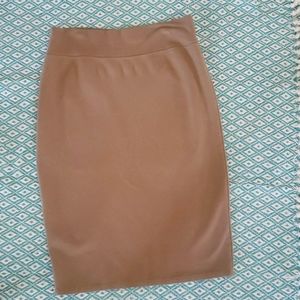 Stretchy skirt medium like new SWEET tan khaki